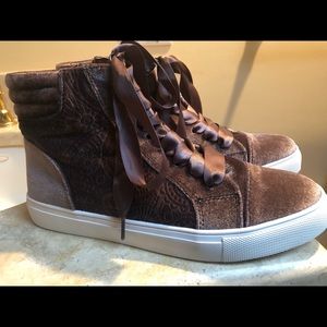 Steve Madden Velvet High Top Sneakers